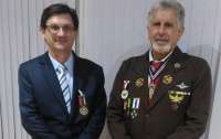 Campo Bonito - Prefeito Toninho é homenageado pela Academia Sul Brasileira de Medalhística Militar