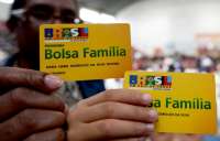Temer anuncia reajuste de 12,5% do Bolsa Família e R$ 700 milhões para educação