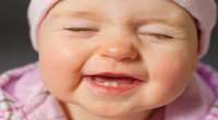 Nascimento dos dentes em bebês não causa febre, diz estudo