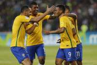 Brasil derrota Venezuela por 2 a 0 e assume a liderança das Eliminatórias da Copa