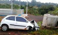 Motorista bate contra concreto e morre em acidente no Paraná