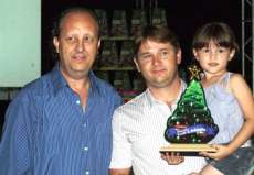 Pinhão - Brzezinski venceu o Concurso Pinhão Luz e Magia