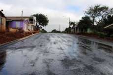 Palmital - Prefeitura começa aplicação de asfalto em quadras da cidade