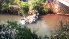 Rio Bonito - Um capotamento foi registrado na divisa entre o município e Pinhalzinho