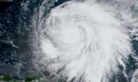Maria se transforma de novo em furacão enquanto se afasta da costa dos EUA