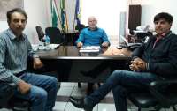 Guaraniaçu - Ex- prefeito Luiz Moraes e ex-vereador Carlão visitam prefeito Osmário