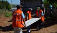 Reserva - Defesa Civil inicia a distribuição de telhas às famílias atingidas por granizo