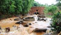 Rio Bonito - Chuvas que prejudicaram serimente o município
