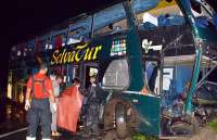 Ônibus do Grupo Raça Negra sofre acidente em Pernambuco