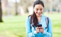 Jovens checam seus smartphones 101 vezes ao dia