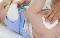 Estudo avaliou mais de 300 cosméticos para bebê e 90% têm químicos nocivos à criança