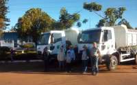 Palmital - Mais dois caminhões chegam para o parque de máquinas do município