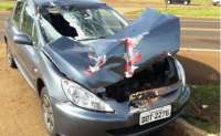Grave acidente envolve carro e caminhão no Paraná