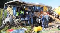 Acidente entre ônibus e caminhão na BR-470 deixa mortos em Santa Catarina