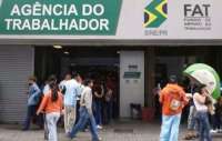 Por dia, 1.383 trabalhadores entram com pedido do seguro-desemprego no Paraná