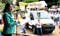 Laranjeiras - Prefeita Sirlene entrega novos equipamentos e lança programa de iluminação pública
