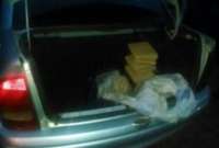 Laranjeiras - PRF prende três homens e apreende 23,6 kg de maconha