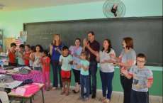Porto Barreio - Prefeita Marinez prestou homenagem ao Dia do Professor em escolas do município