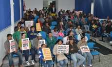 Quedas - População protesta contra vereadores que votaram pacotão de obras