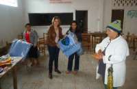 Rio Bonito - Assistência Social desenvolve projetos e entrega cobertores neste inverno