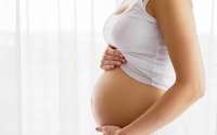 Corrimento transparente é um dos sintomas de gravidez mais comuns