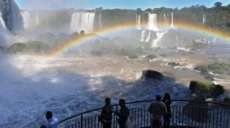 Cataratas do Iguaçu são fechadas por causa de inundações no Paraguai