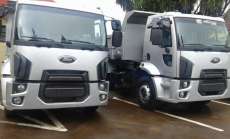 Guaraniaçu - Novos caminhões chegam para fortalecer o Parque de Máquinas.