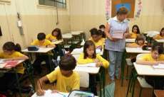 Governo do Paraná antecipa distribuição de aulas para 2014