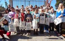 Porto Barreiro - Alunos recebem kits do programa a união faz a vida