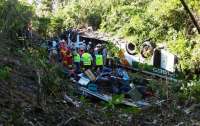 8 pessoas morem e várias ficam feridas em acidente com ônibus no Espírito Santo