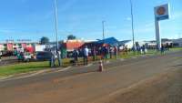 Laranjeiras - BR 277 já está bloqueada pelos caminhoneiros desde a manhã desta quinta, dia 23