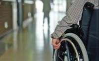 Homem que ficou paraplégico após pular de delegacia deve ser indenizado em R$ 30 mil
