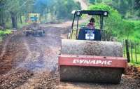 Laranjeiras - Obras de pavimentação da Vila Rural é retomada