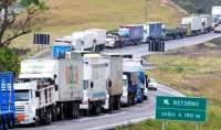 No Paraná, justiça manda caminhoneiros liberarem estradas sob pena de multa de R$ 10 mil por hora
