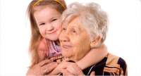 Relação entre avós e netos traz benefícios para todos; entenda