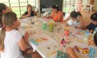 Porto Barreiro - Oficina de pintura é sucesso entre donas de casa prendadas