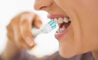 Faça a escovação perfeita com 5 dicas e garanta dentes mais saudáveis