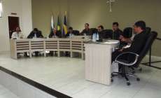Guaraniaçu - Executivo manda projeto à Câmara criando 5 novos cargos, vereadores rejeitam