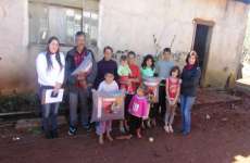 Goioxim - Famílias carentes recebem cobertores do poder público municipal
