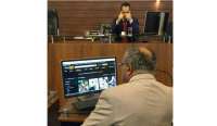 Vereador catarinense é flagrado vendo site pornográfico durante sessão