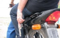 Laranjeiras - Motorista é assaltada por motoqueiro