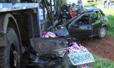 Casal que voltava de compras no Paraguai morre em batida frontal com caminhão