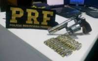 Laranjeiras - PRF apreende armas e munições e prende três pessoas