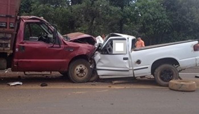 Pinhão - Colisão entre duas caminhonetes deixa um morto na PR 170