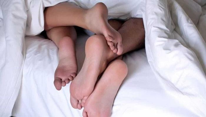 Pesquisa mostra relação entre vida sexual e a duração do sono