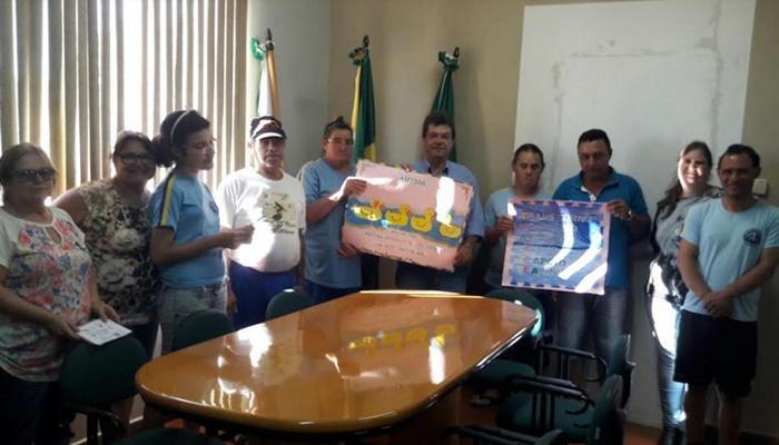 Rio Bonito - Prefeito recebe visita dos Alunos da Apae no Dia de Conscientização do Autismo