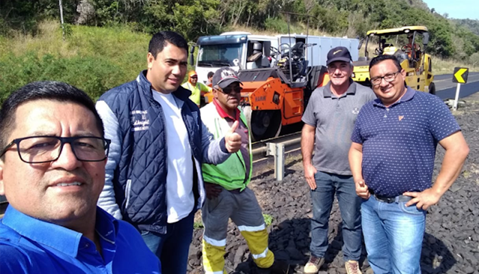 Foz do Jordão - Prefeito Ivan Pinheiro entrega asfalto reciclável