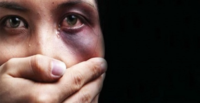 Mulheres que trabalham fora sofrem duas vezes mais violência doméstica que as outras.