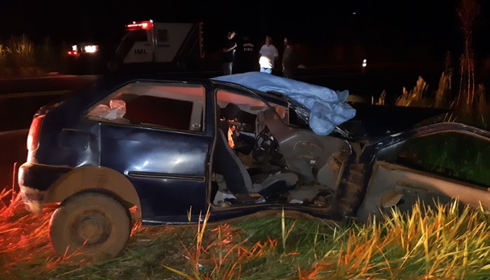 Candói - Violenta colisão entre carro e carreta deixa um morto