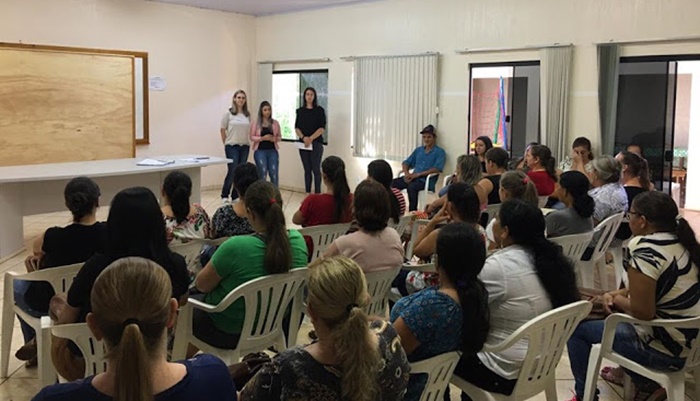 Rio Bonito - Educação promove encontro com funcionárias dos serviços gerais e merendeiras em preparação ao início do Ano Letivo 2020